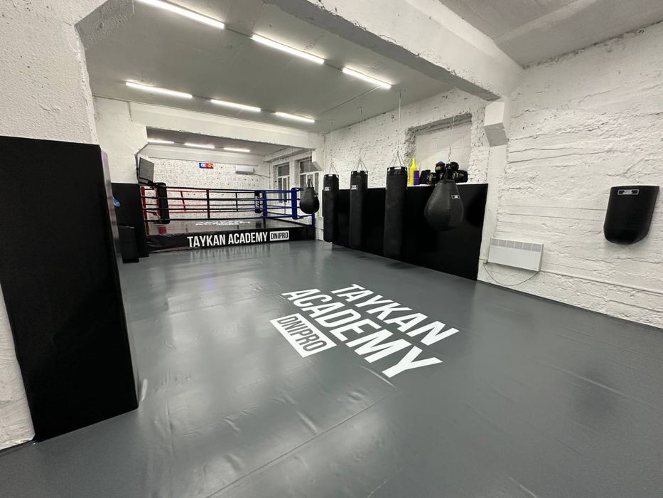 Борцовский ковер, спортивное покрытие