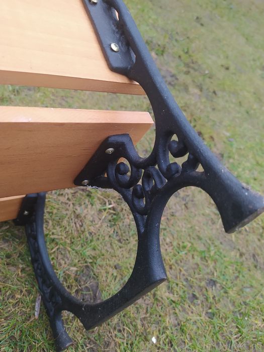 Stara ławeczka dla lelek żeliwna antyk