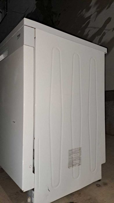 Посудомийна машина Beko
