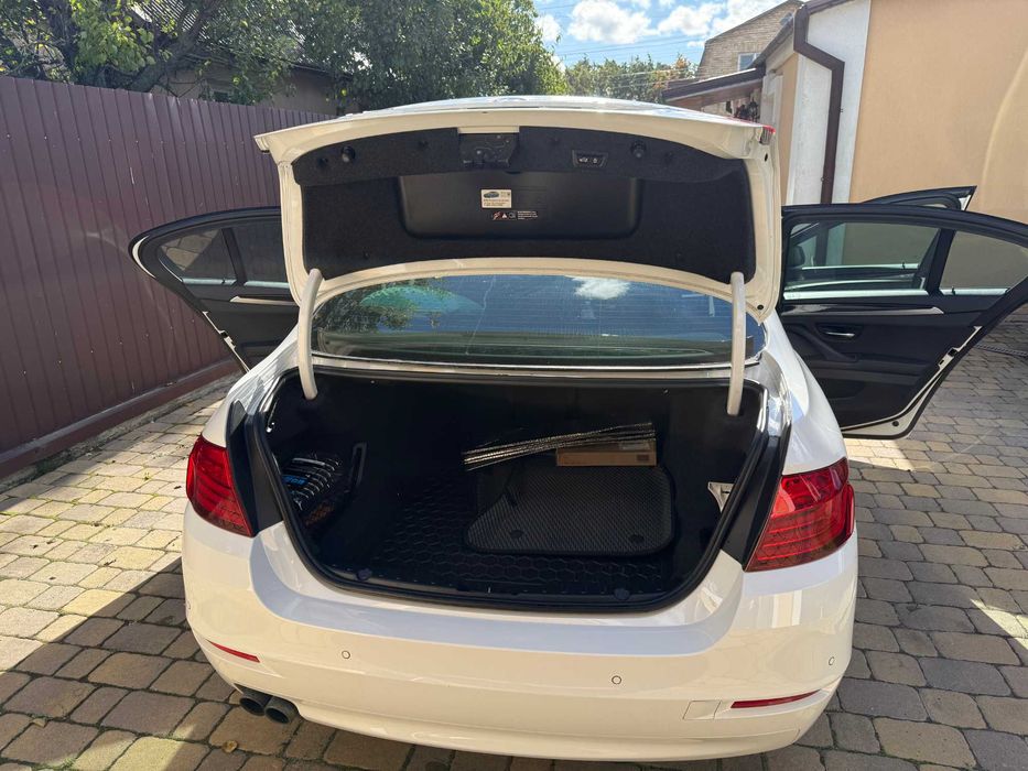 BMW F10 528i xDrive 2016