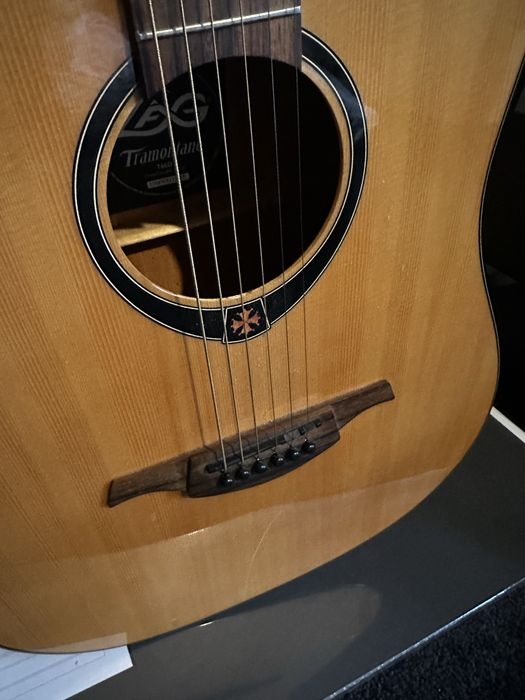 Gitara akustyczna LAG Tramontane T66D