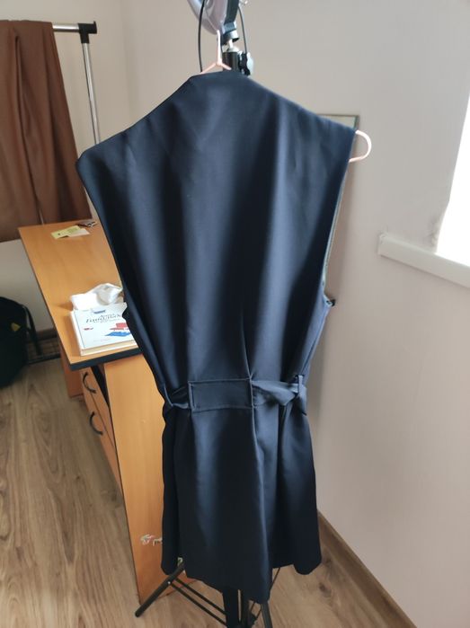 Класична подовжена жилетка Zara