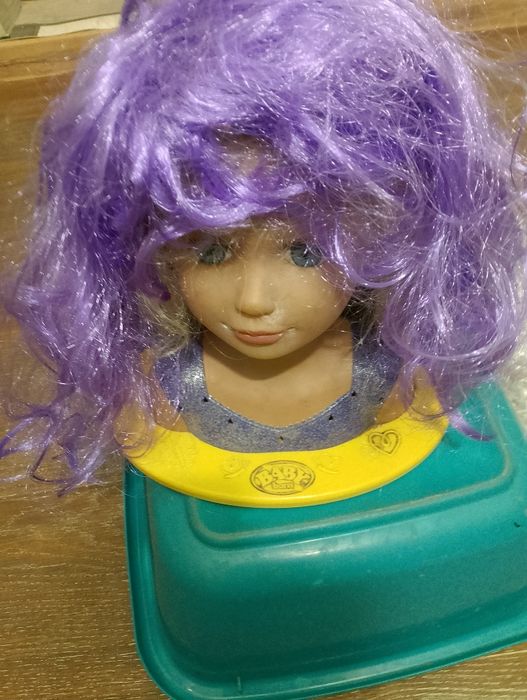 Продам парики чорний,рижува тут фіолетий роз