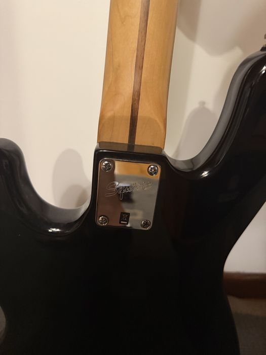 Baixo Squier Jazz Bass Classic Vibe + Amplificador Orange Crush Bass 25
