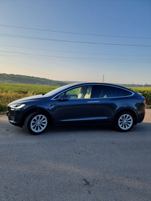 Тесла Х Tesla X 100 з Нідерландів Intel