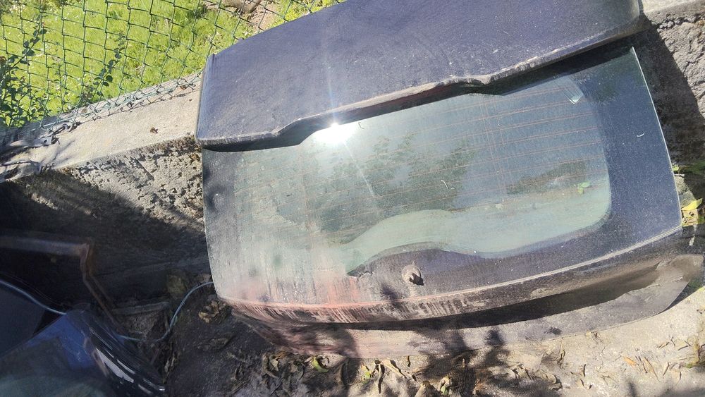 Vidro da mala e mala Volvo v40 de 2015