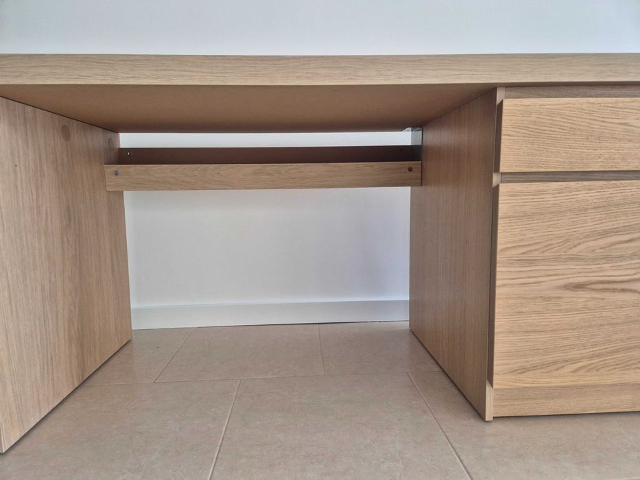 IKEA Secretária MALM 140x65 - Velatura em Carvalho