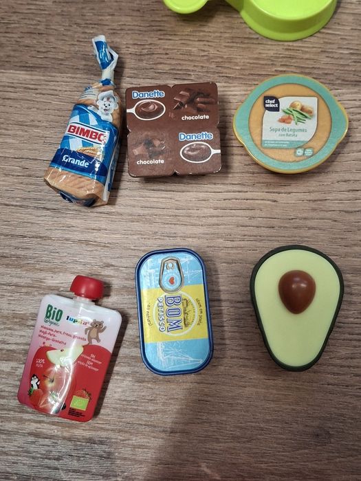 Acessórios para cozinha, micro-ondas, fruta, fogão, pratos, talheres