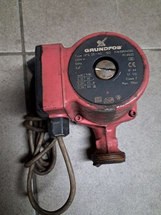 POMPA C.O Grundfos UPS 25-40