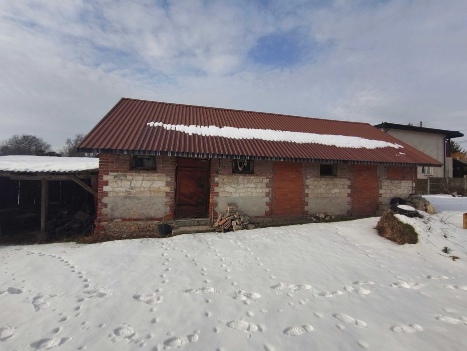 Siedlisko 0,43 ha w centrum Gościeradowa