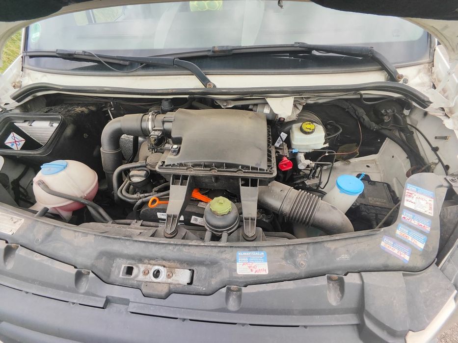 VW CRAFTER 2.5tdi średniak klima, hak, dobry stan
