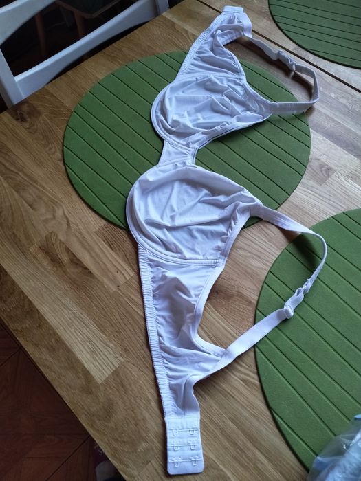 Nowy biustonosz rozm. 90D