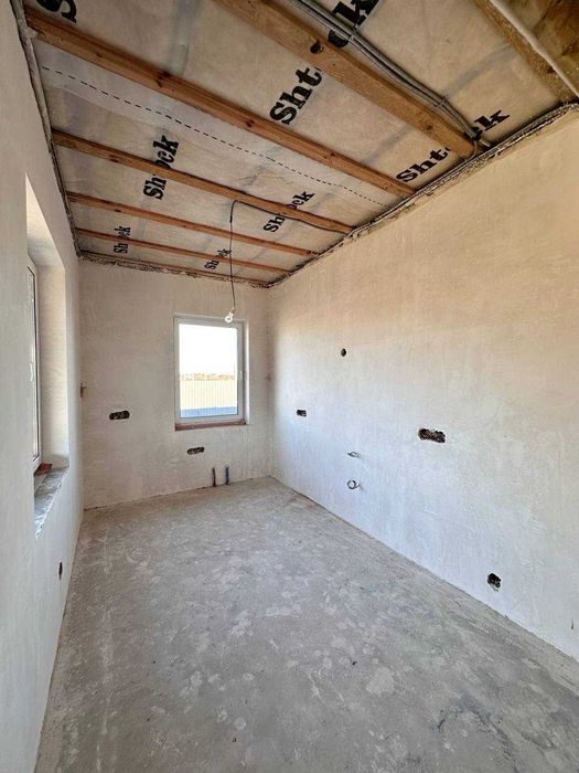 Буча! Одноповерховий будинок з частковим ремонтом і комунікаціями