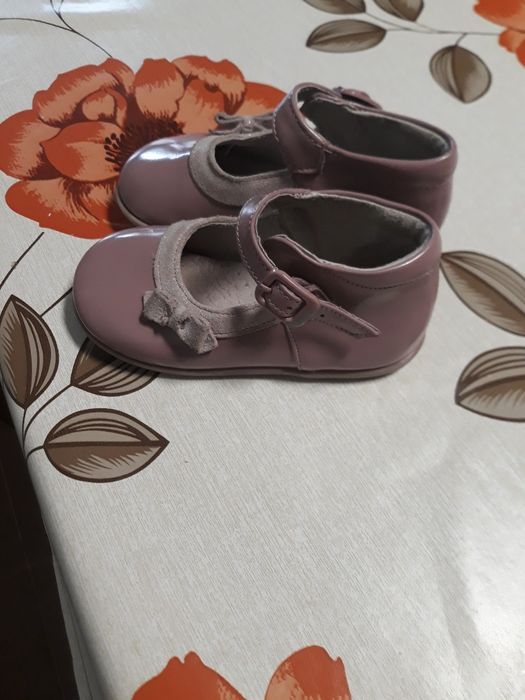 Sapatos de menina