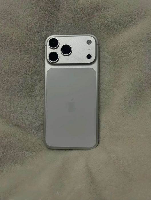 Iphone 17 pro max / 256GB