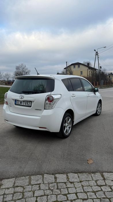 Samochód Toyota Verso