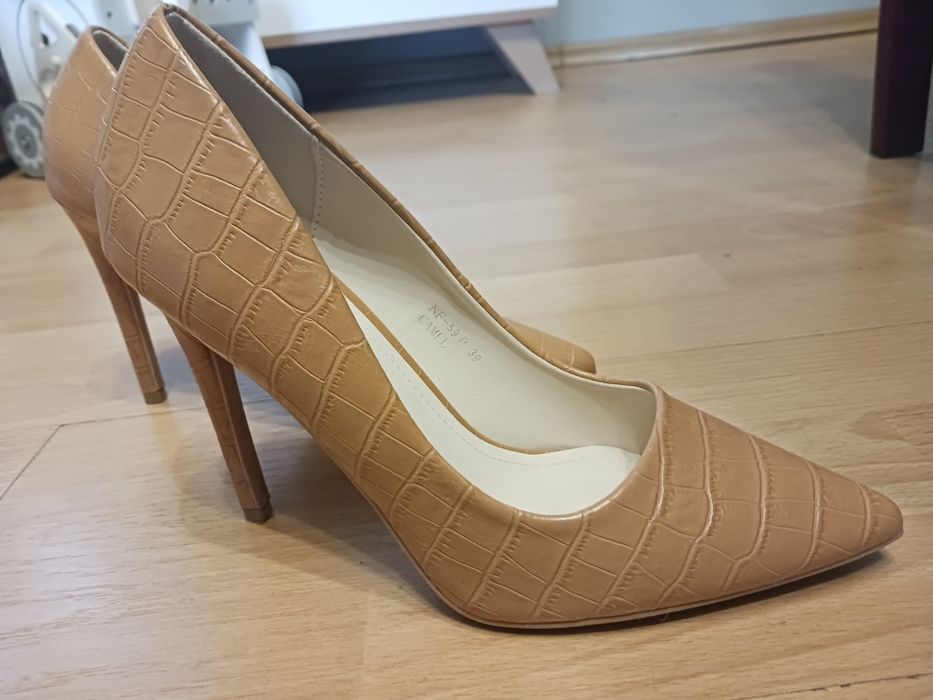Buty 39 camel jak nowe