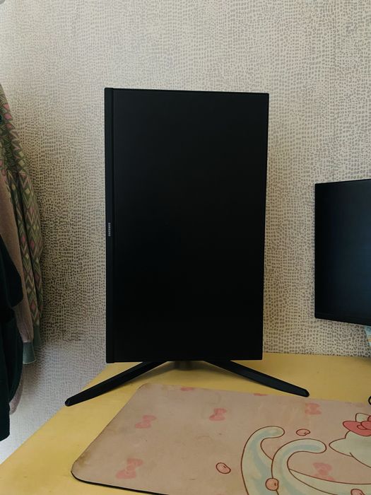 Монитор Samsung 144Hz