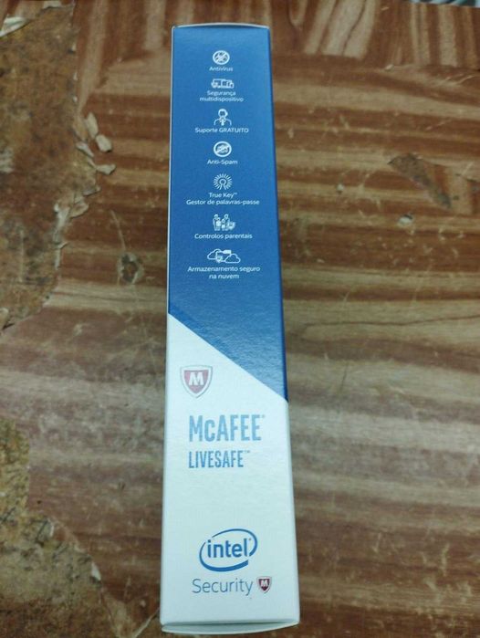 2 Licenças Originais e Seladas antivírus - Mcafee
