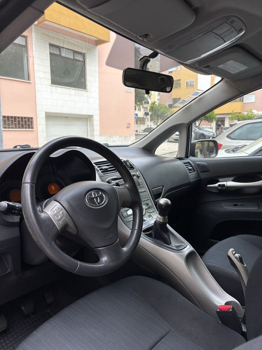 Toyota Auris 1.4 Gasolina