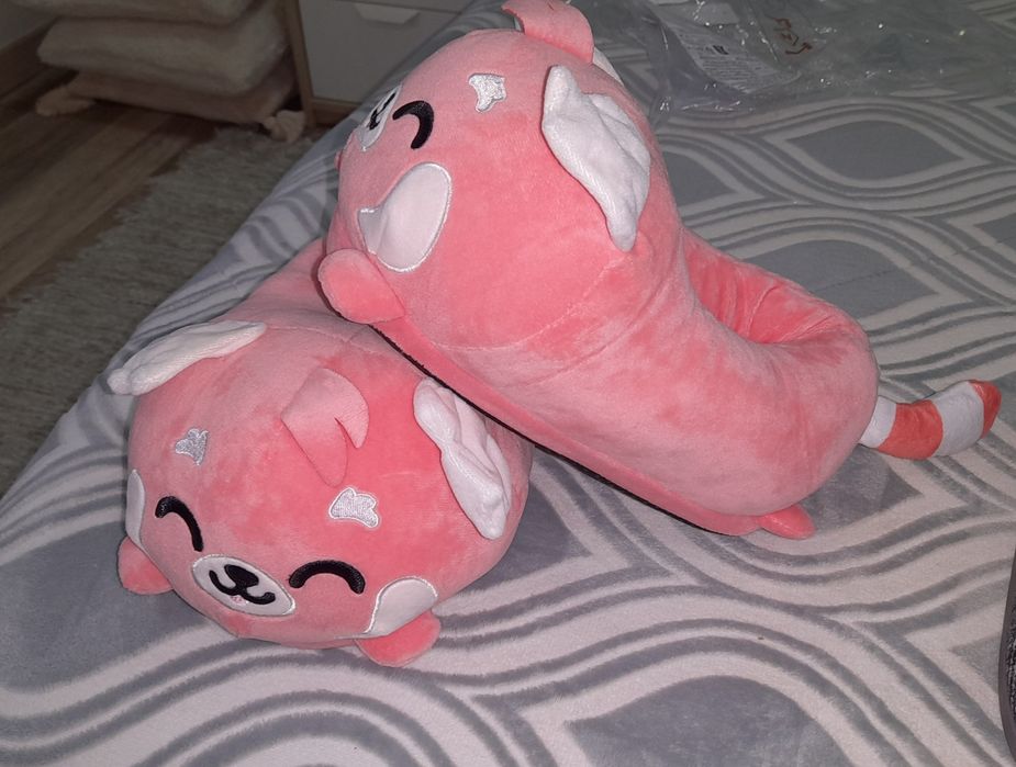 Pantufas e chinelos NOVOS