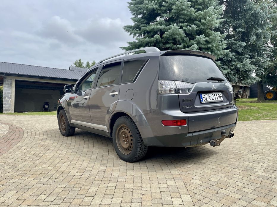 Mitsubishi Outlander 4x4 7osobowy. 2.2. Czytaj opis