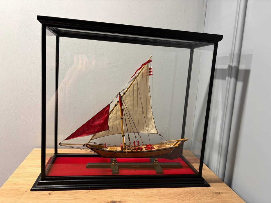 Ексклюзивна модель човна «Felucca» кінця XVIII століття