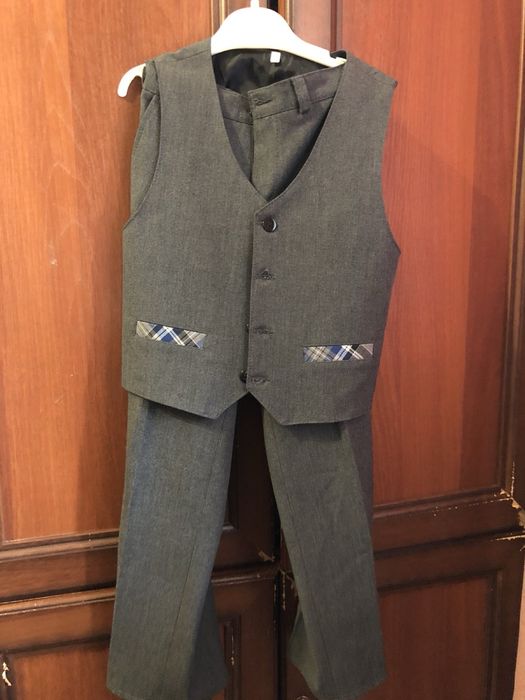 Костюм в садочок 116 жилет і штани 5-6 років