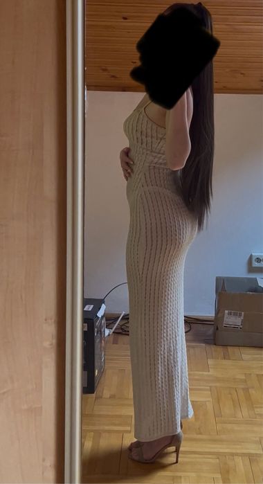 Нова сукня prettylittlething