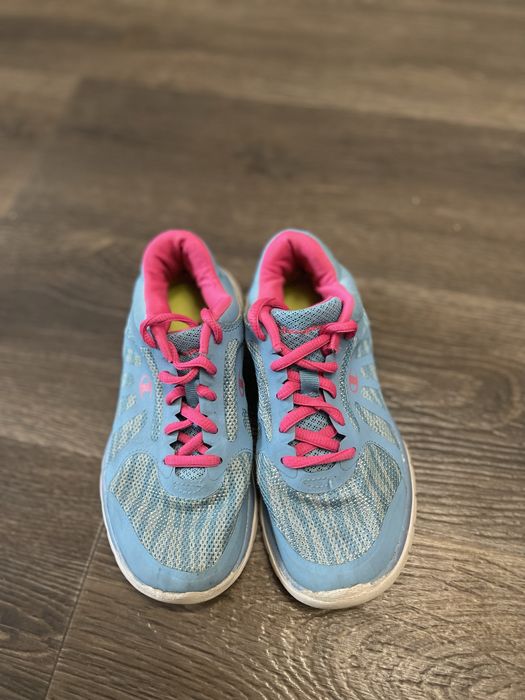 Кросівки кеди ботінки на дівчинку 31-32 р-р