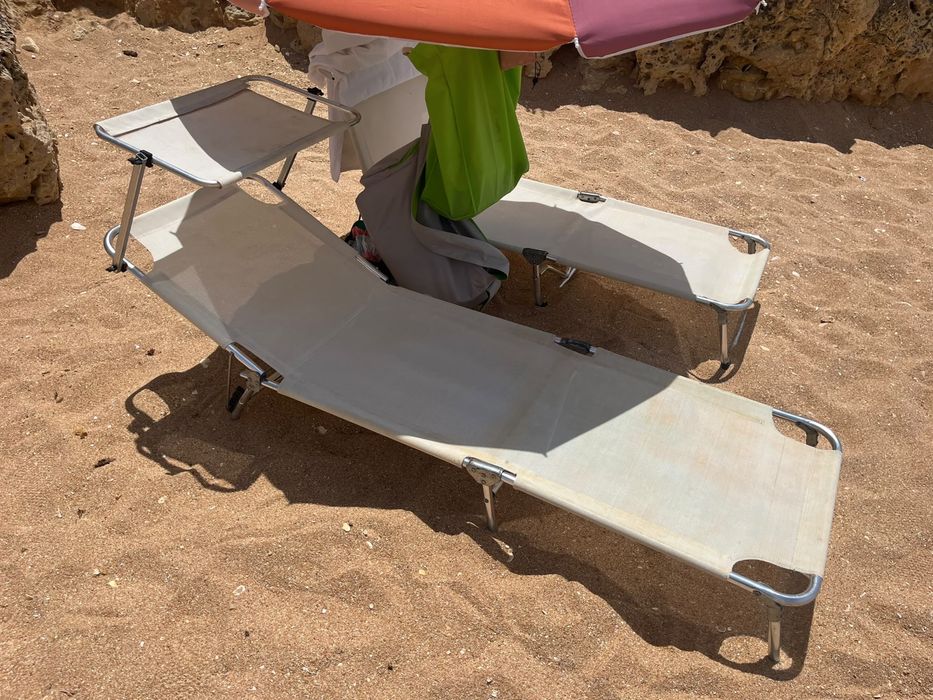 Duas cadeiras de praia /esperguiçadeiras 10 € cada