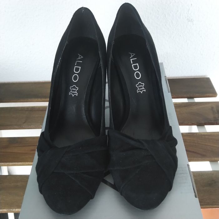 Sapatos Salto alto pretos camurça Aldo