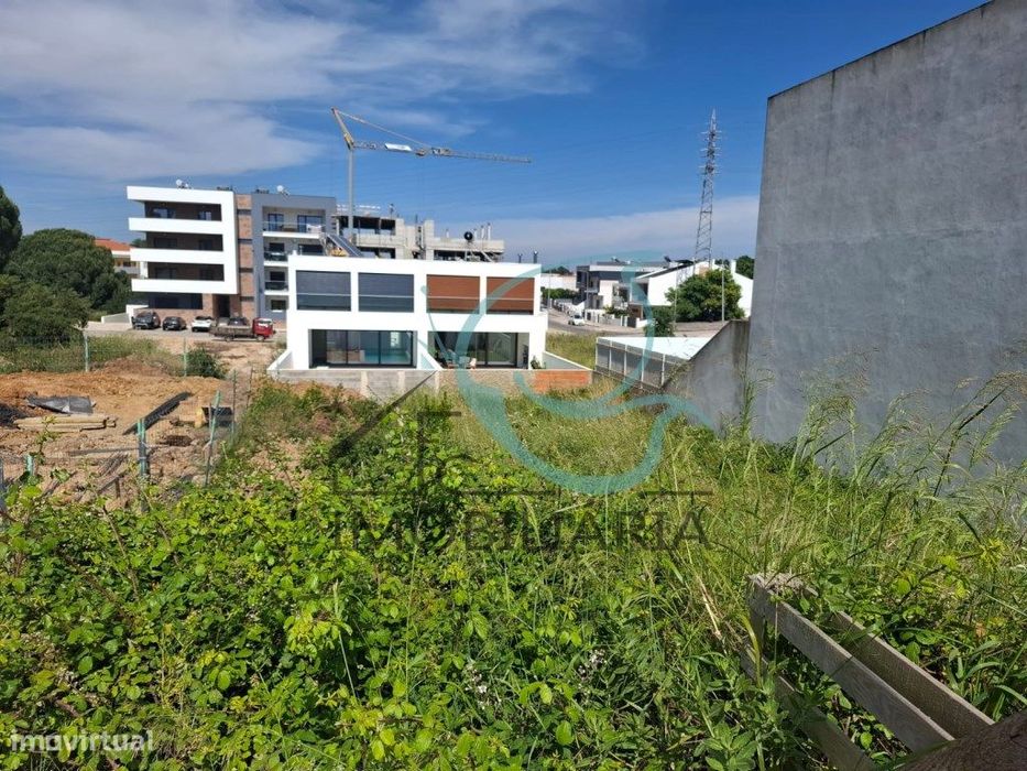 Terreno na Quinta da Amizade com projeto aprovado