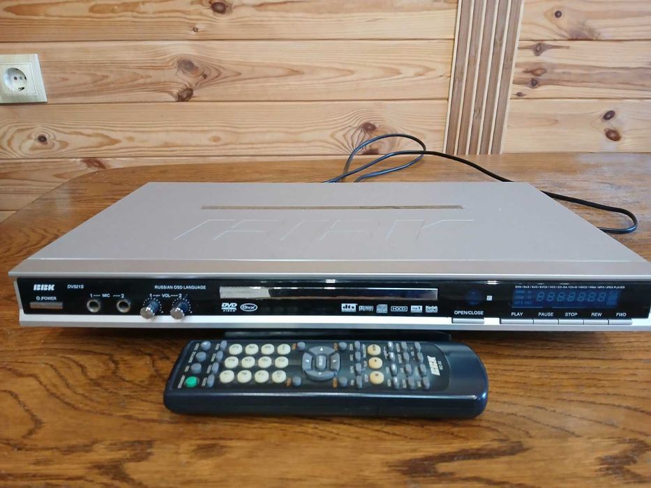 Домашній кінотеатр Luxeon 5.1 та DVD-плеєр BBK