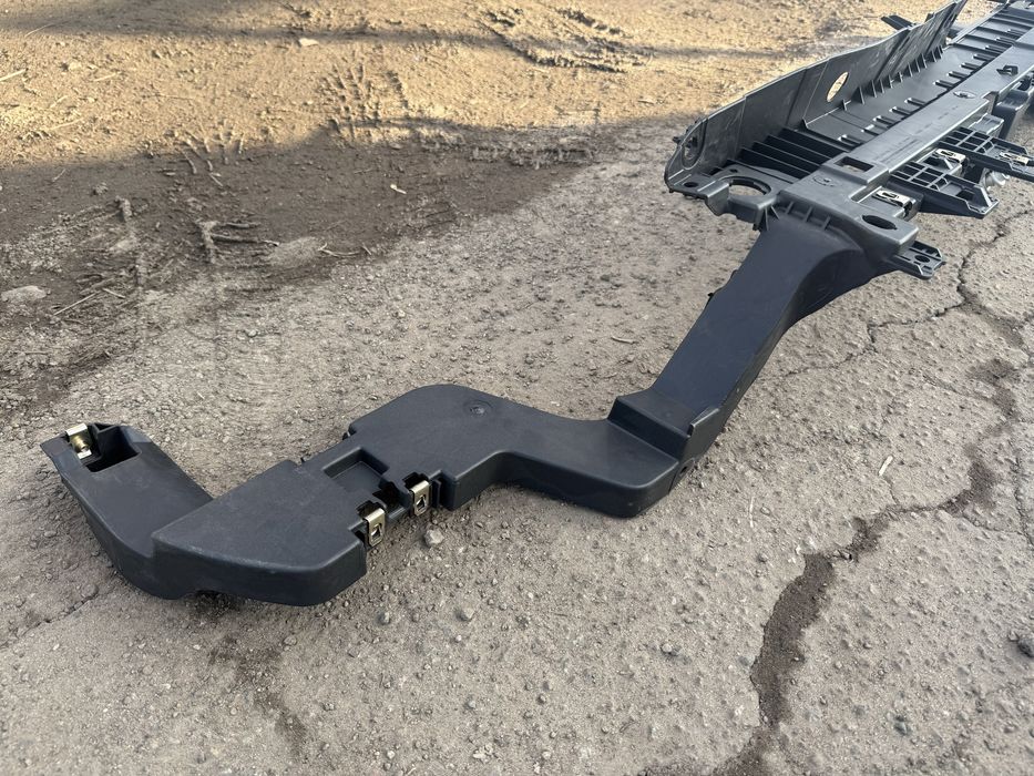 Панель радіаторів верх пластикова Ford Edge рестайлінг 2020 рік