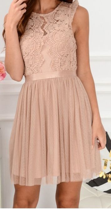 Sukienka z koronki i tiulu
