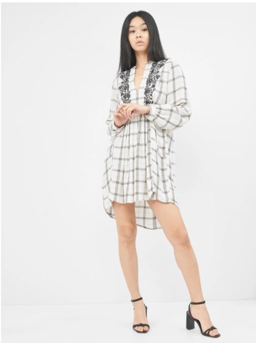 Нове Плаття Zara з вишивкою S