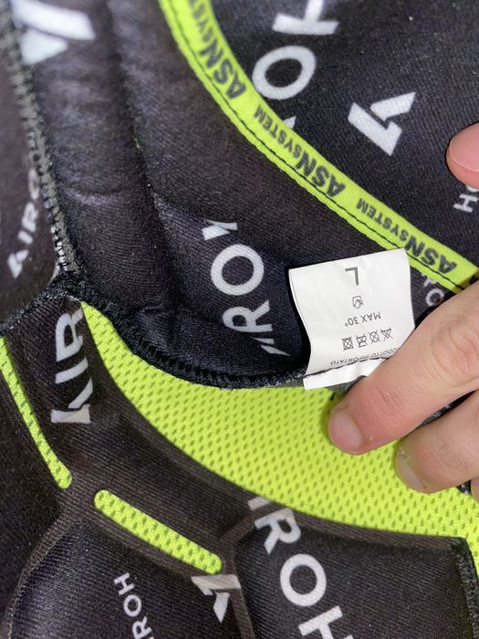 Capacete Airoh Twist 3 preto