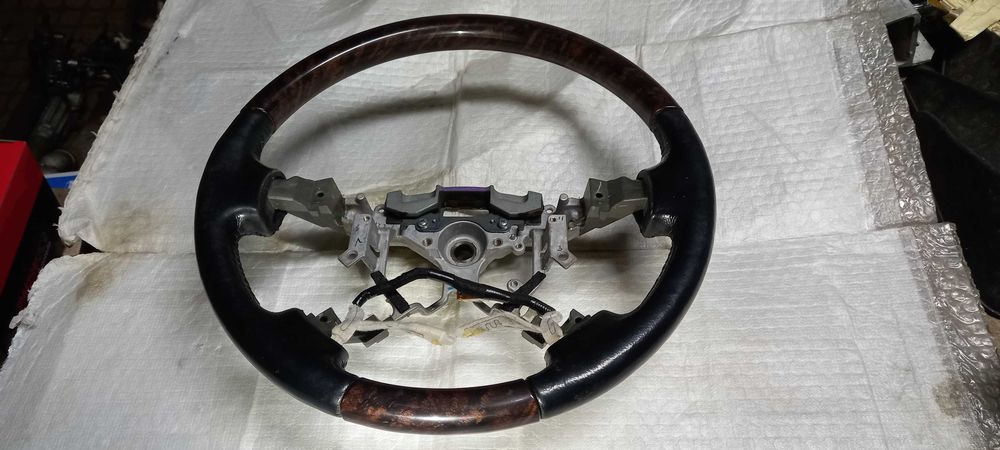 Руль с подогревом Toyota Land Cruiser 200