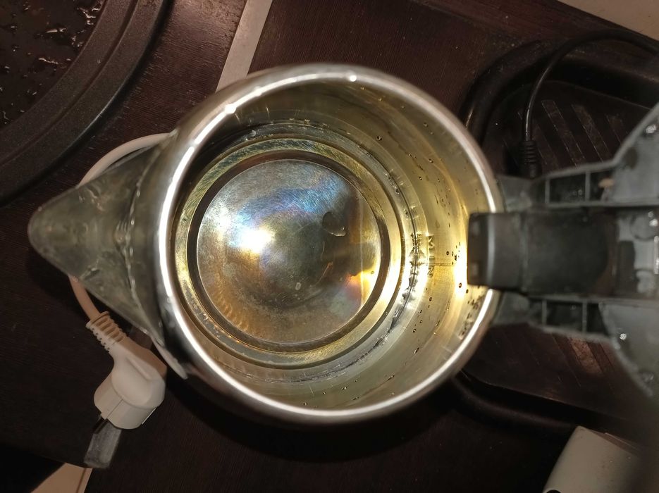 Електрочайник чистый исправный