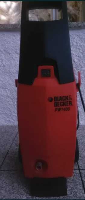 Máquina de lavar à pressão Black & Decker PW1400