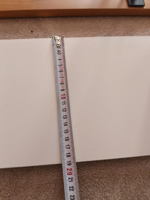 Półka IKEA ze wspornikami