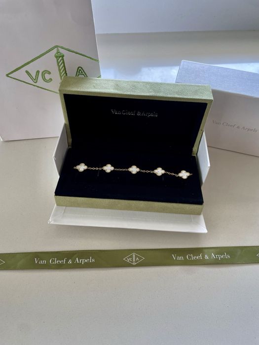 Pulseira VanCleef & Arpels com caixa e saco