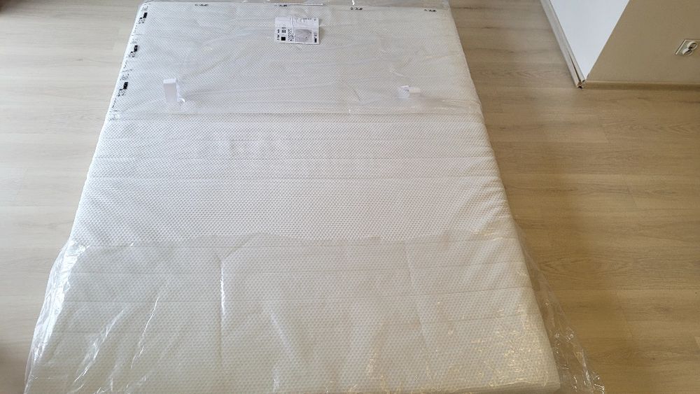 Materac 160x200 Akrehamn, IKEA.