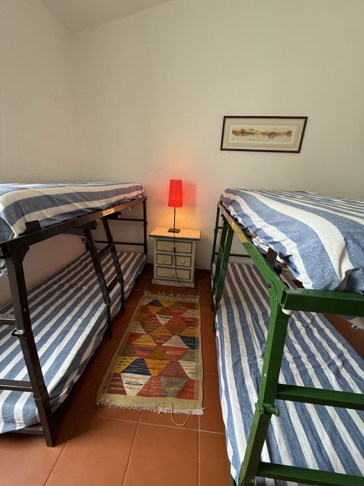 Dois beliches articulaveis