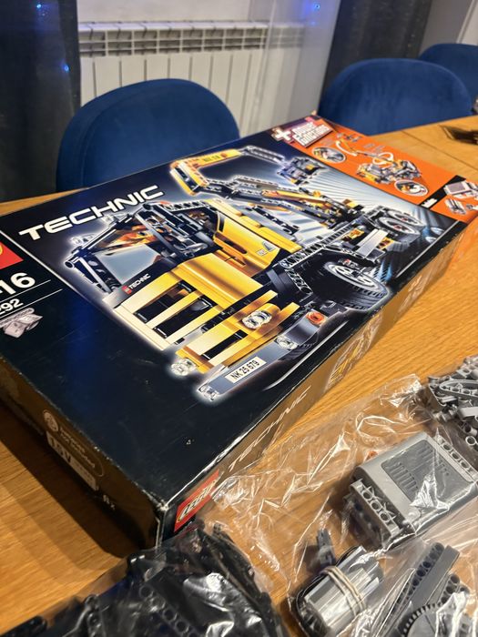 Lego Technic 8292 Ciężarowka z płaską podłogą.