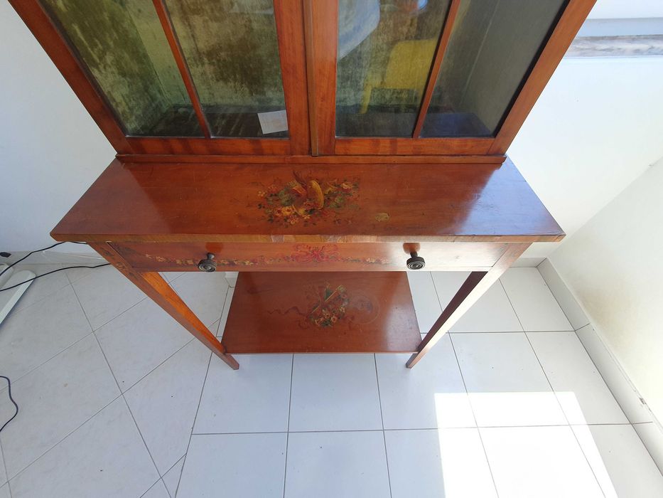 Movel vitrine antiguidade