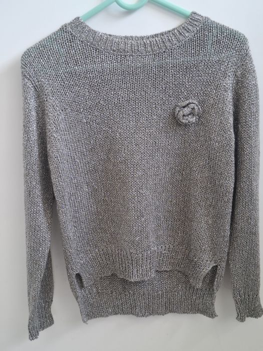 Sweter ze srebrną nitką