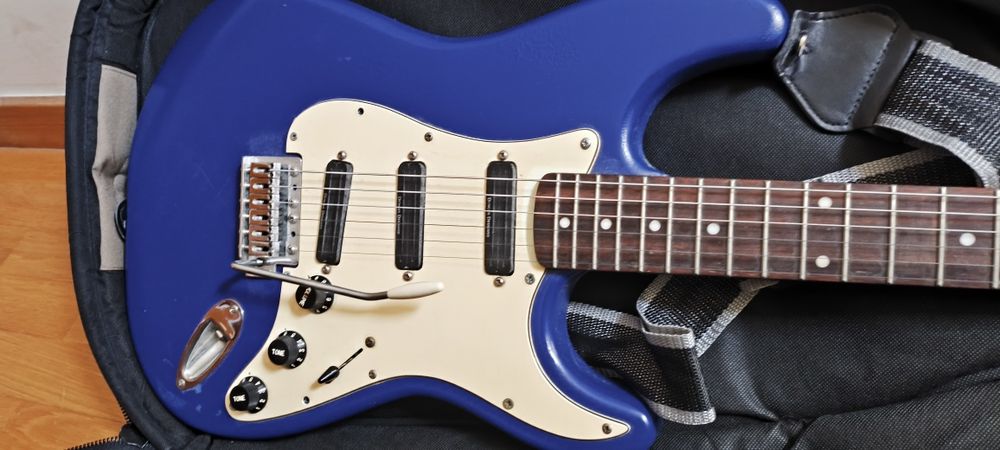 Guitarra elétrica Squier