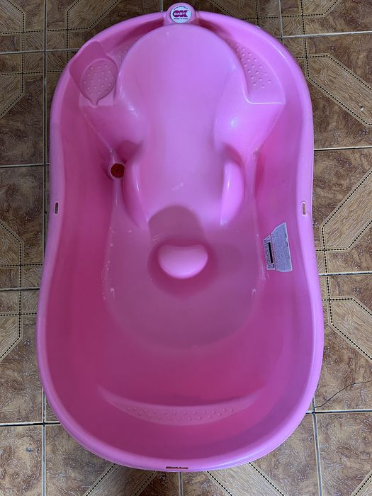 Анатомічна ванночка для дитини з народження (0+)